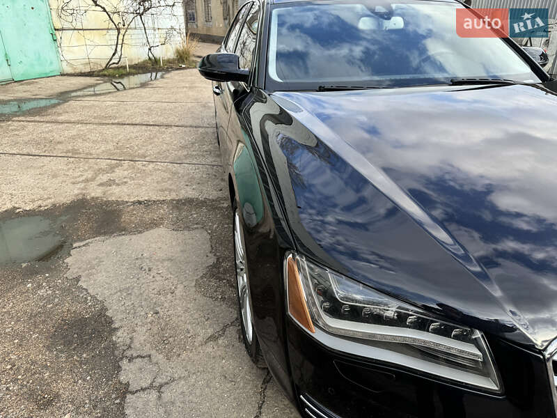 Седан Audi A8 2013 в Одессе