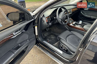 Седан Audi A8 2013 в Одесі