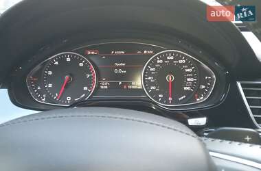 Седан Audi A8 2015 в 