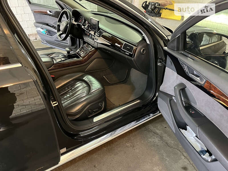 Седан Audi A8 2017 в Мироновке