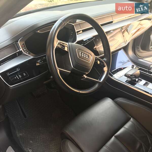 Седан Audi A8 2018 в Івано-Франківську