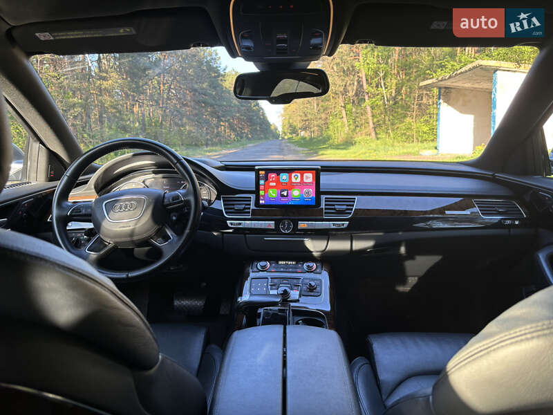 Седан Audi A8 2015 в Луцьку