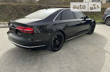 Седан Audi A8 2017 в Львові