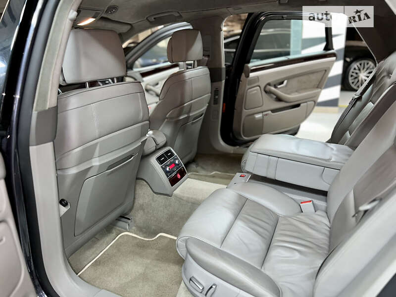 Седан Audi A8 2006 в Києві