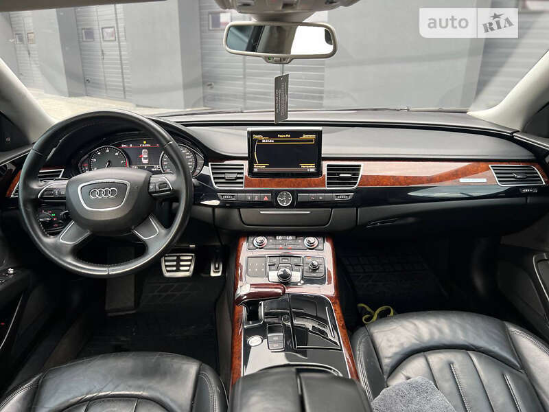 Седан Audi A8 2011 в Киеве