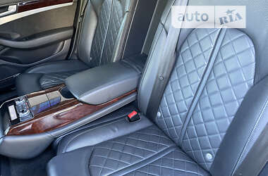 Седан Audi A8 2012 в Киеве