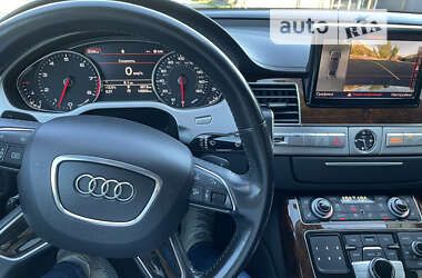 Седан Audi A8 2012 в Киеве