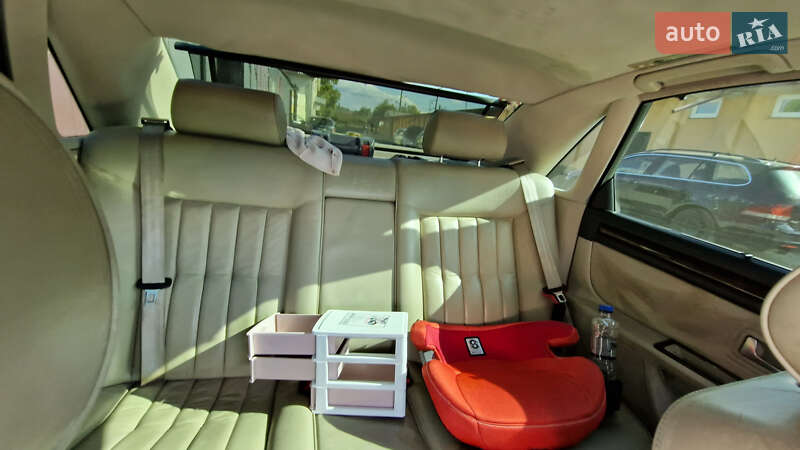 Седан Audi A8 1995 в Ужгороде