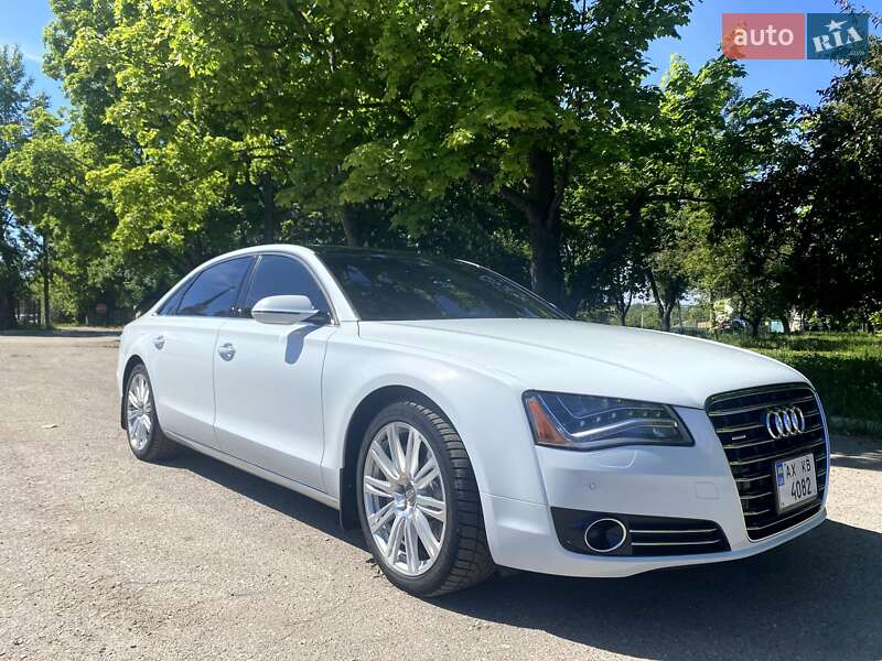 Седан Audi A8 2012 в Чугуеве