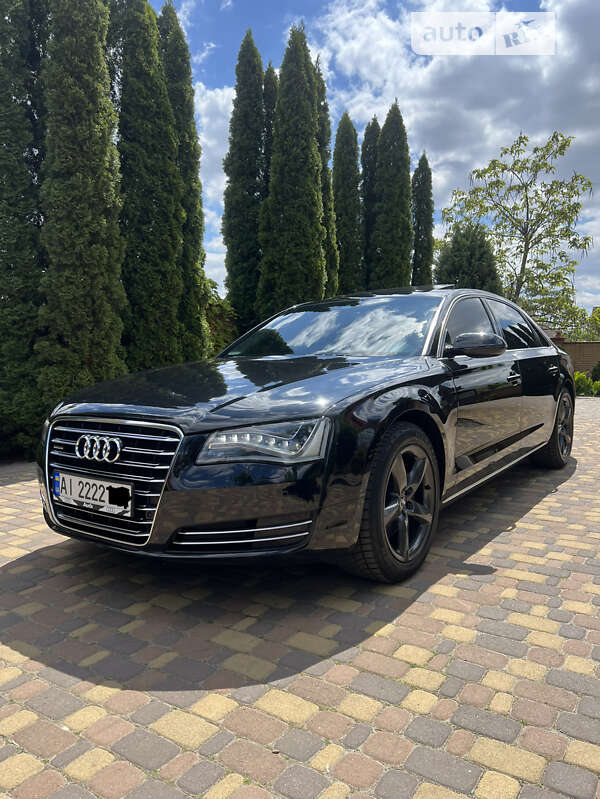 Седан Audi A8 2012 в Борисполі