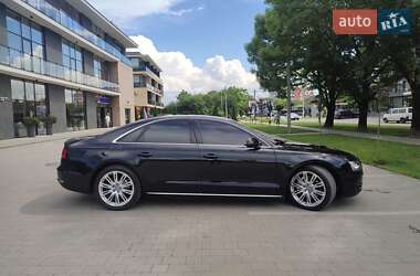 Седан Audi A8 2013 в Ужгороде