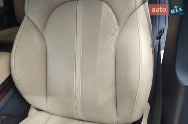 Седан Audi A8 2013 в Ужгороде
