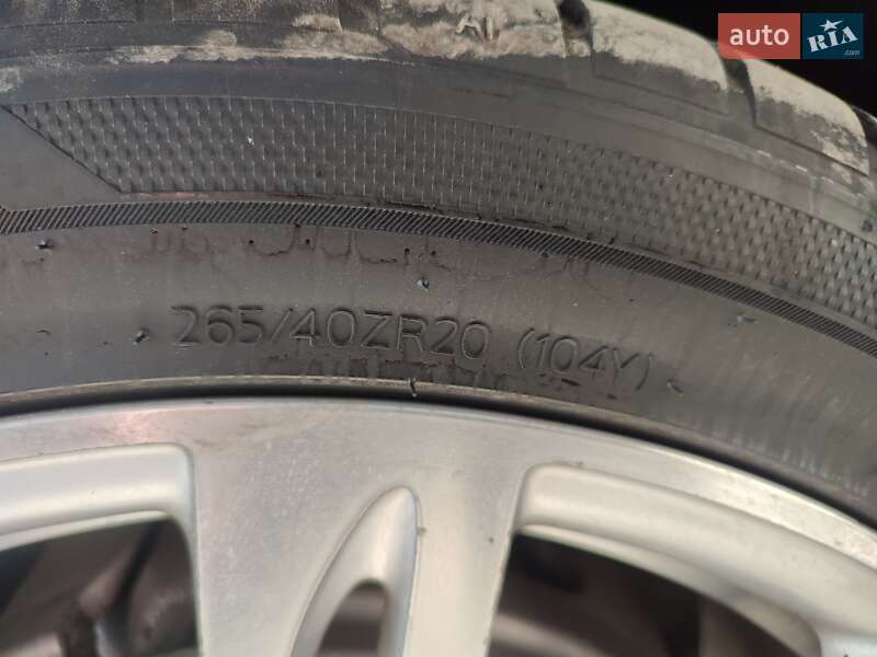 Седан Audi A8 2013 в Ужгороде