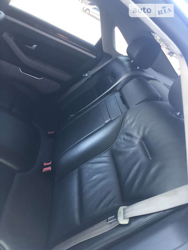 Седан Audi A8 2009 в Копичинці