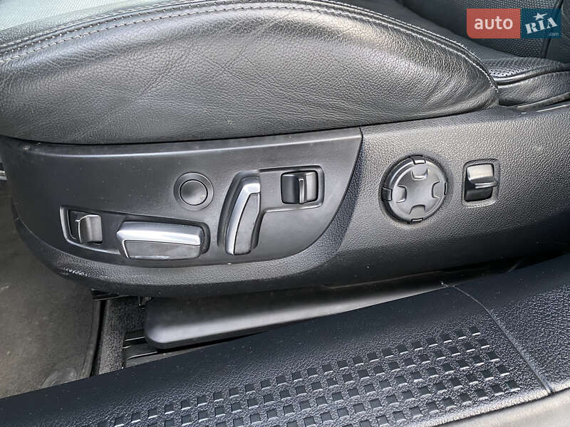 Седан Audi A8 2009 в Звягеле