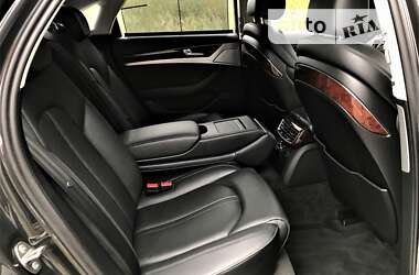 Седан Audi A8 2012 в Кременчуці