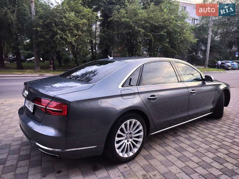 Седан Audi A8 2015 в Ивано-Франковске