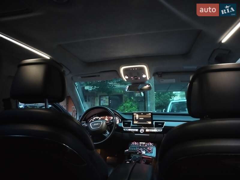 Седан Audi A8 2015 в Ивано-Франковске
