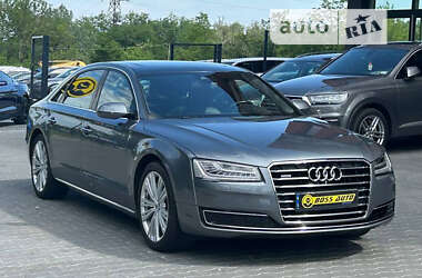 Седан Audi A8 2014 в Чернівцях