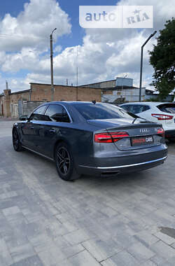 Седан Audi A8 2014 в Ровно