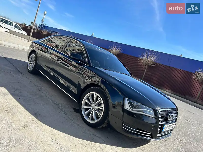 Седан Audi A8 2011 в 