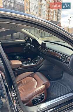Седан Audi A8 2011 в 