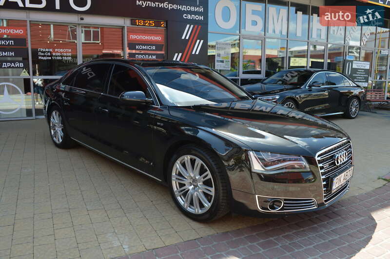 Седан Audi A8 2012 в Львове