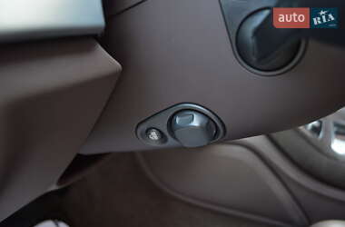 Седан Audi A8 2012 в 