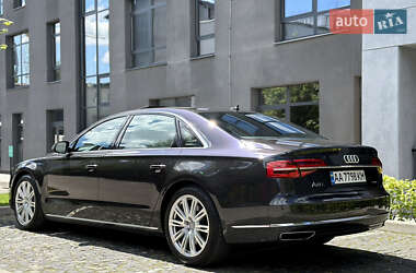 Седан Audi A8 2015 в 