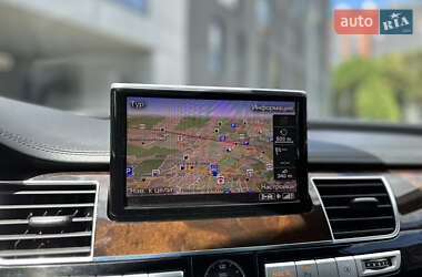 Седан Audi A8 2015 в 