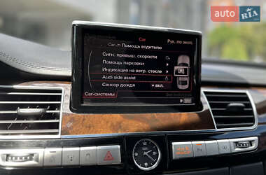 Седан Audi A8 2015 в 