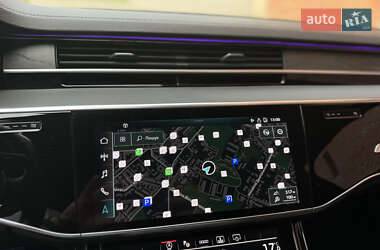 Седан Audi A8 2020 в Львові