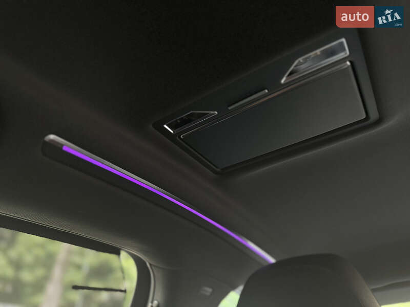 Седан Audi A8 2020 в Львові