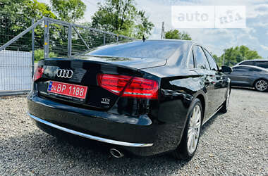 Седан Audi A8 2011 в Іршаві