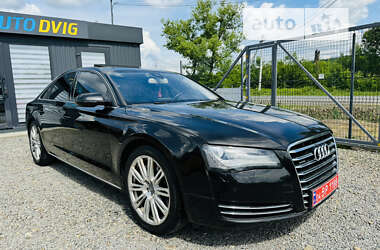 Седан Audi A8 2011 в Иршаве