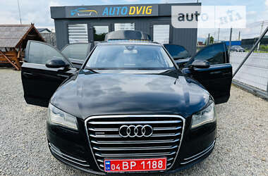 Седан Audi A8 2011 в Иршаве