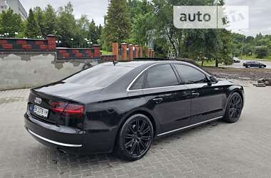 Седан Audi A8 2012 в Ровно