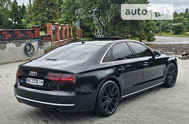 Седан Audi A8 2012 в Рівному