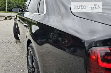 Седан Audi A8 2012 в Ровно