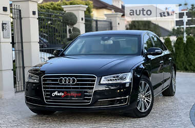 Седан Audi A8 2015 в 