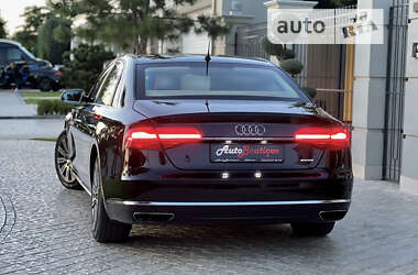 Седан Audi A8 2015 в 