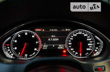 Седан Audi A8 2015 в 