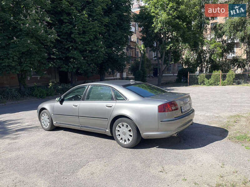 Седан Audi A8 2004 в Нікополі