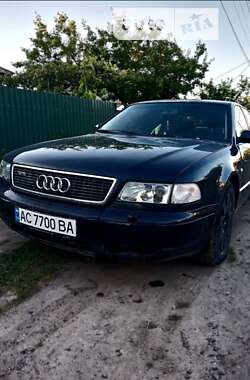 Седан Audi A8 2001 в Баре