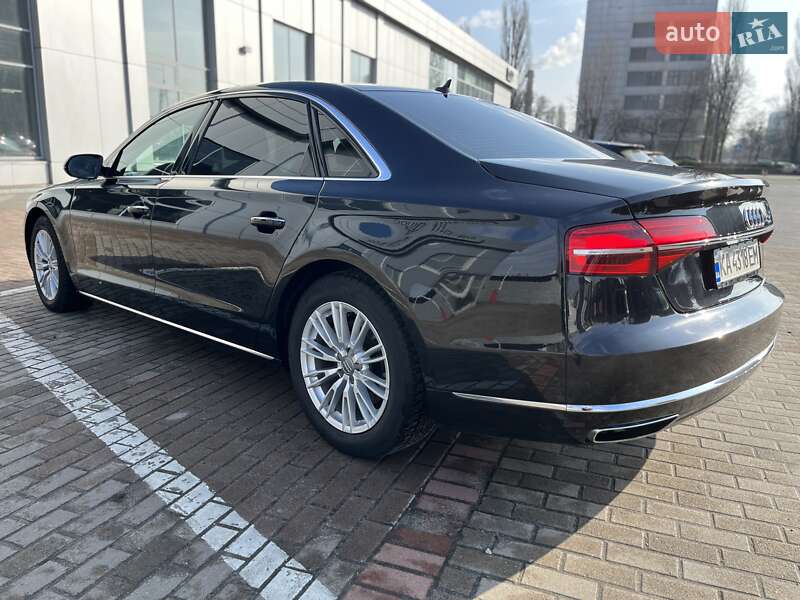 Седан Audi A8 2014 в Києві