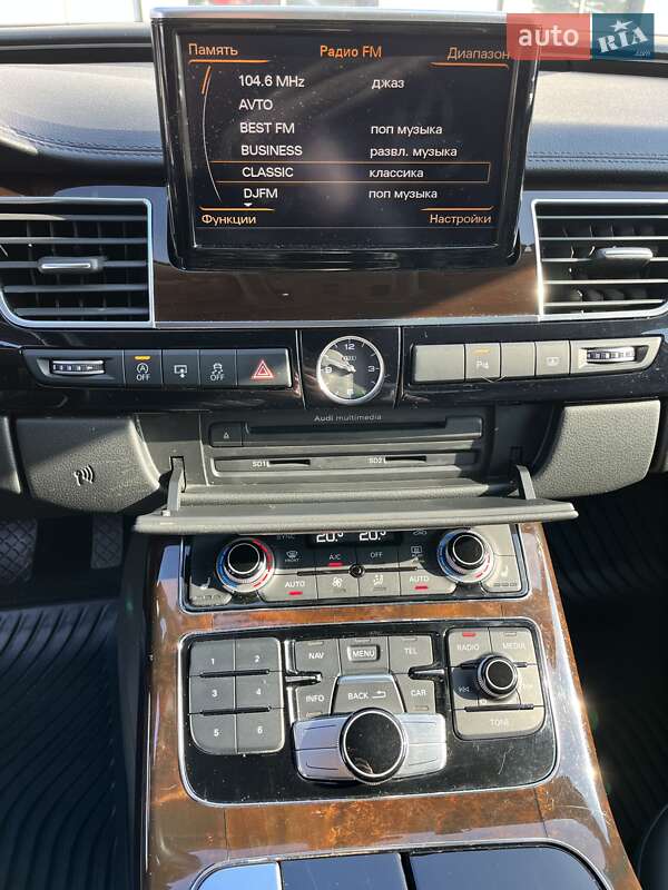 Седан Audi A8 2014 в Києві