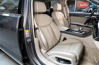 Седан Audi A8 2018 в 