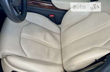 Седан Audi A8 2012 в Києві