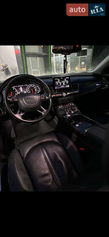 Седан Audi A8 2012 в Одессе