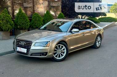 Седан Audi A8 2013 в Одесі